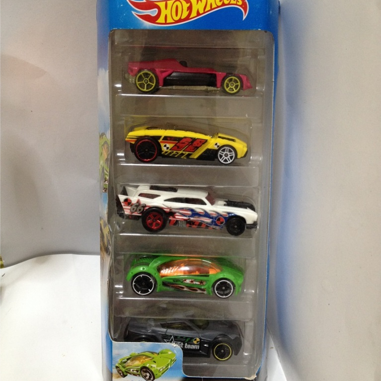 Hot Wheels Gift Pack. 2016 Stunt Circuit 5-Pack - DJD25. Med-Evil-Rogue Hog-Jack Hammer-Iridium-Symb