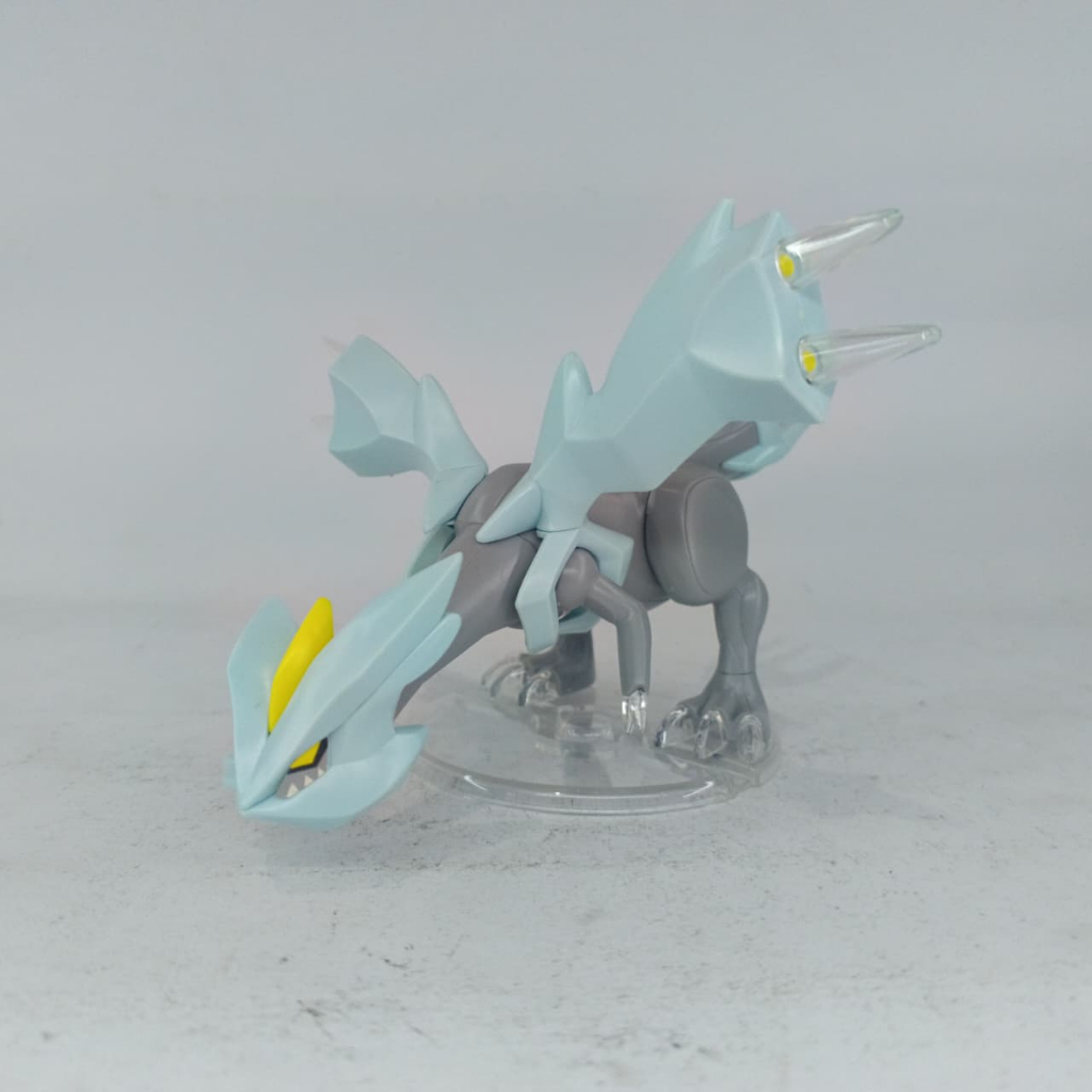 Bandai Pokemon Plamo 21 Kyurem Pokepla / Model Kit PS043
