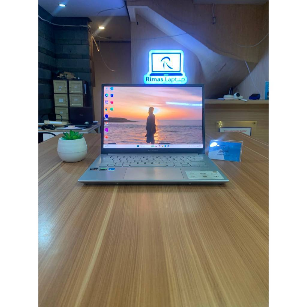 ASUS VIVOBOOK PRO 14 OLED RYZEN 7 5800H 8GB/SSD 512GB RTX 3050 4GB