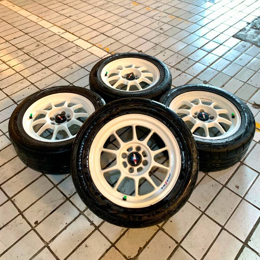 Velg mobil bekas ce28 R15 4x100 white+ban tebal 195/r15 buat agya ayla dll