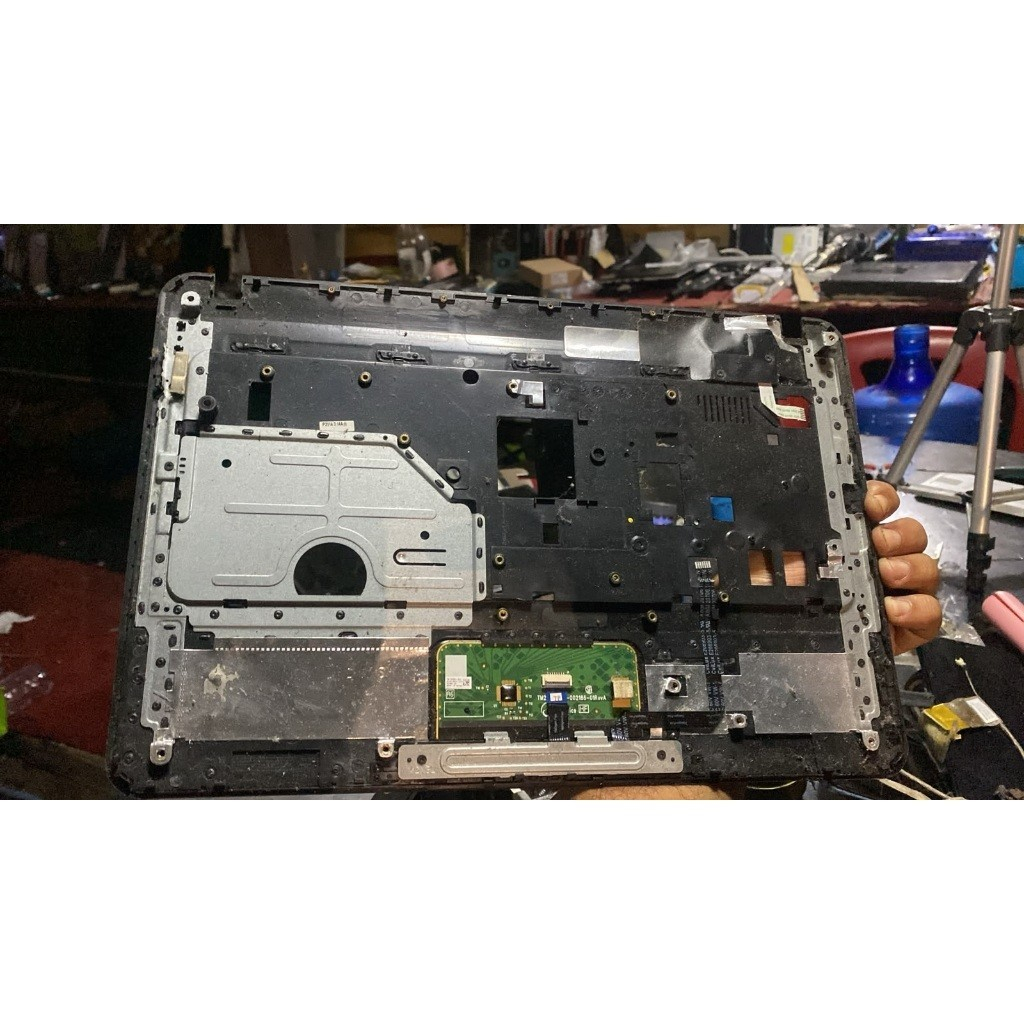 Casing hp 1000 frame keyboard.