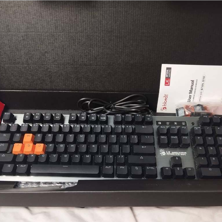 Keyboard Bloody B760 Full Light Strike