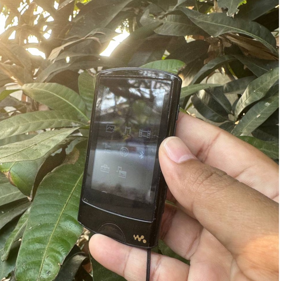 Sony Walkman NWZ-A865 16GB Black