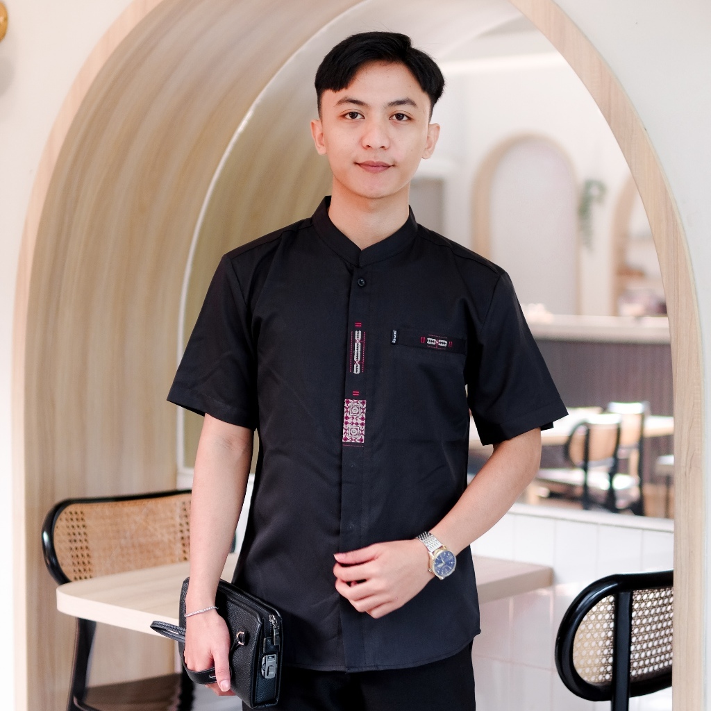 Elrumi Koko Bordir Lengan Pendek Pria Dewasa Kerah Shanghai Motif Faiz Hitam