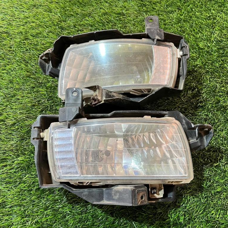 Foglamp fog lamp Lampu Kabut Innova inova old lama original copotan