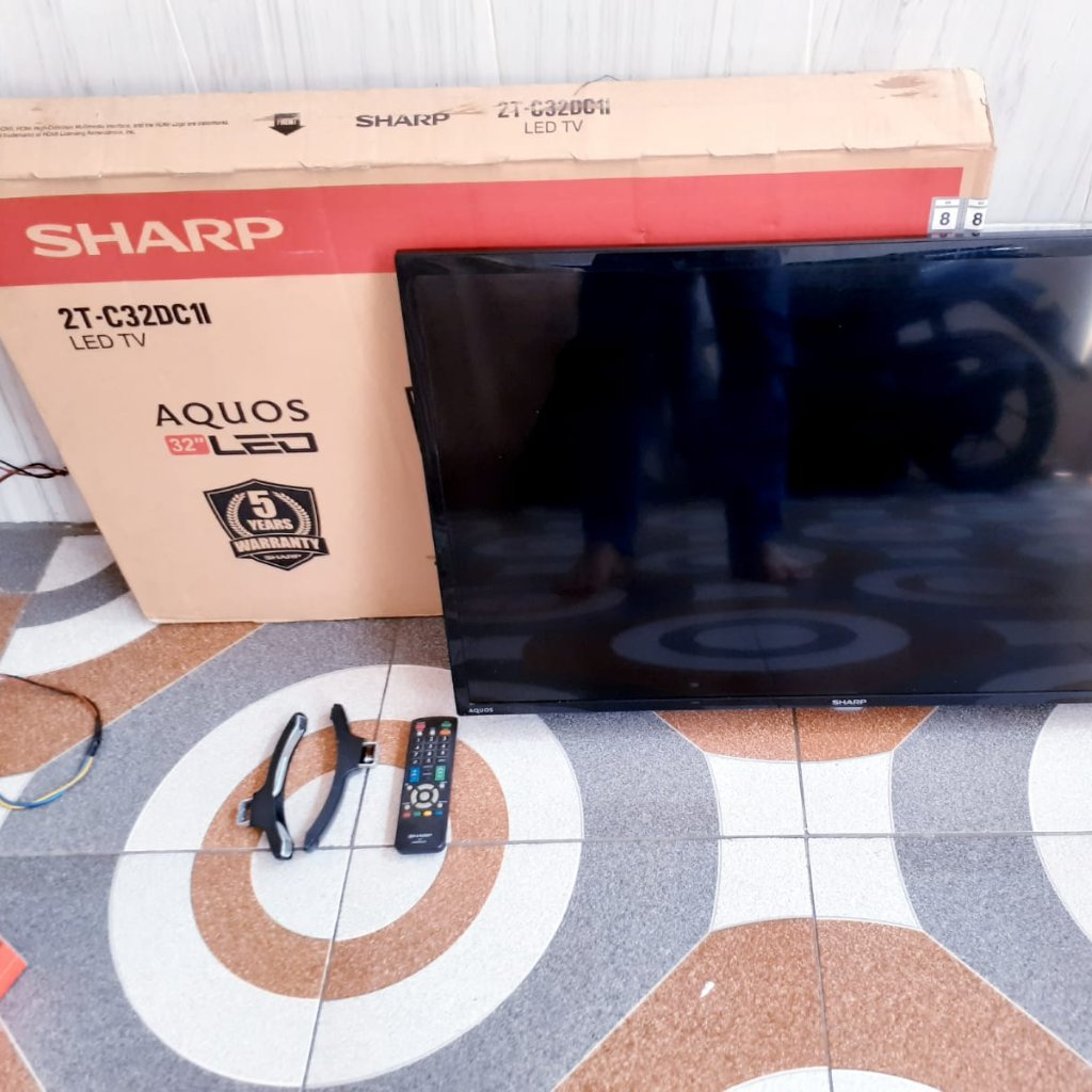 TV LED SHARP 32IN DIGITAL TV KONDISI NORMAL SECOND BUKAN BARU [BK]