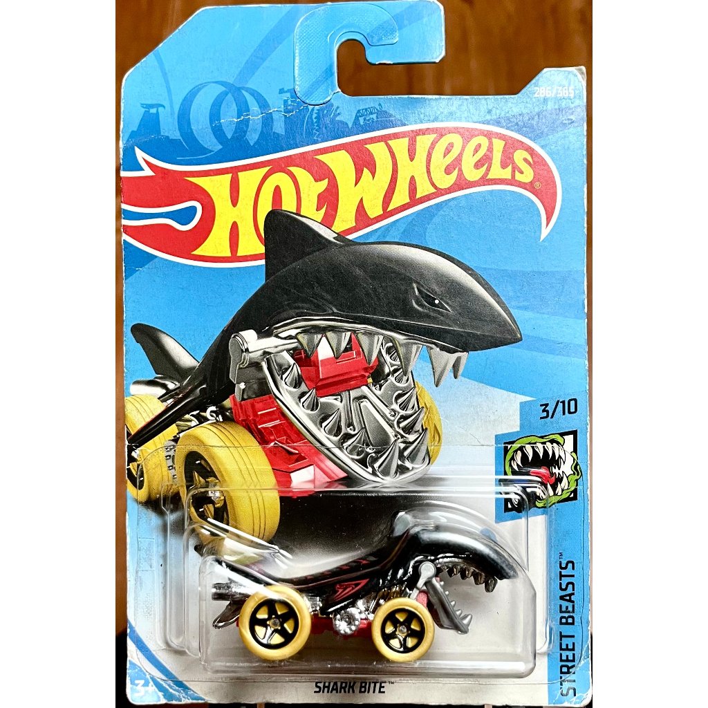 HOTWHEELS SHARK BITE BLACK