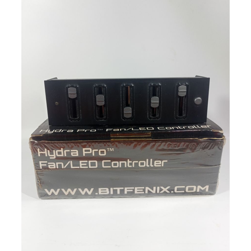 BitFenix Hydra Pro Fan Controller 5 Channel 30W Per Channel 5.25 Inch