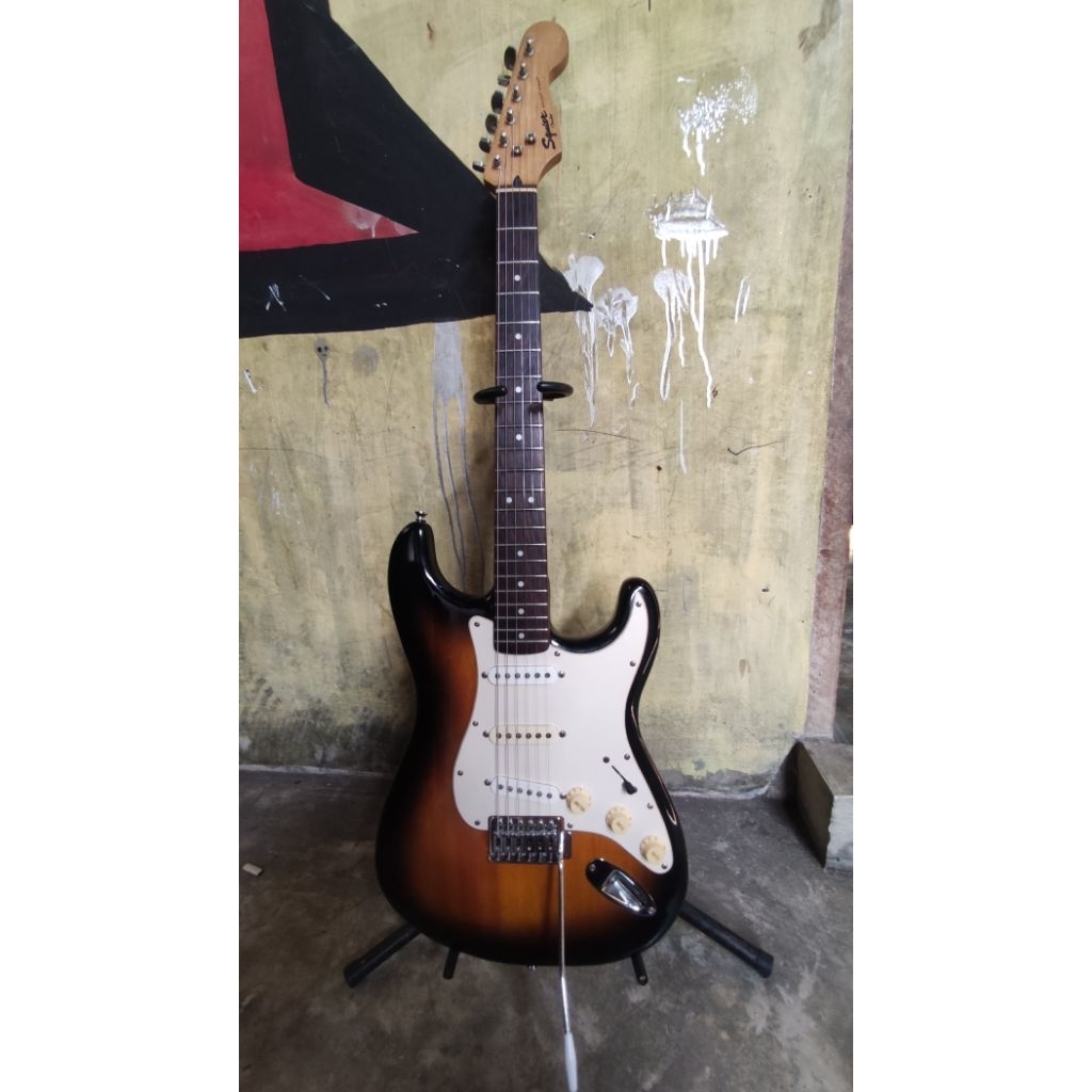gitar squier bullet stratocaster original