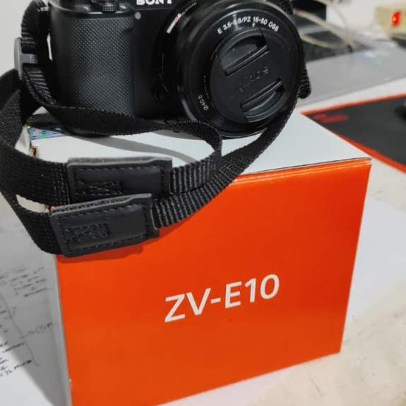 SONY ZV-E10 KIT SECOND LIKE NEW 99%