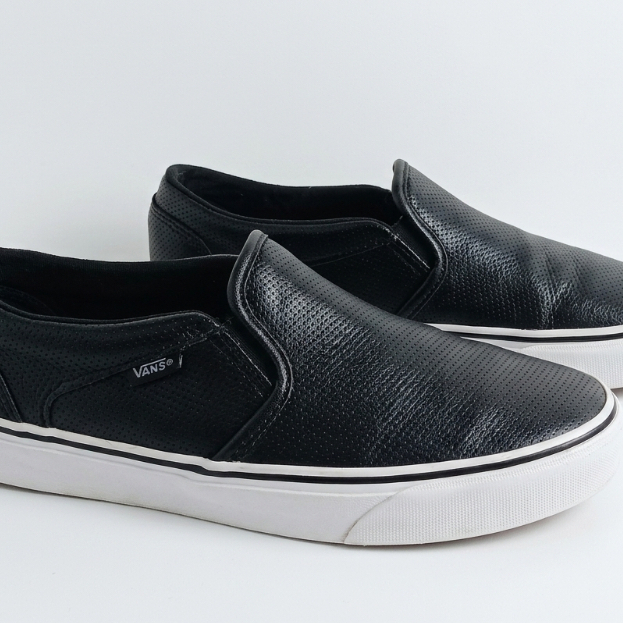 Vans Sepatu Sneakers Pria Wanita Murah Slip-On KULIT "Hitam Putih" Preloved ORIGINAL - Ukuran 41/42