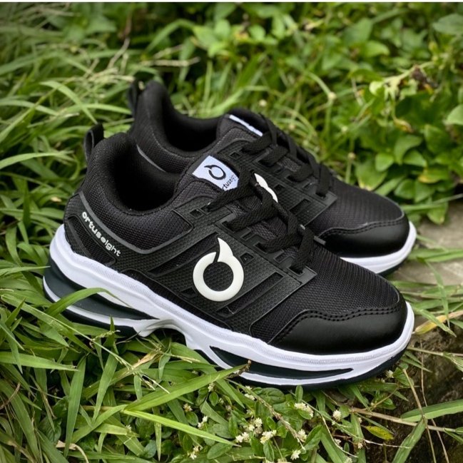 Promo Sepatu Running Ortuseight Outdoor Sekolah Hitam Putih Sepatu Sekolah Ortuseight