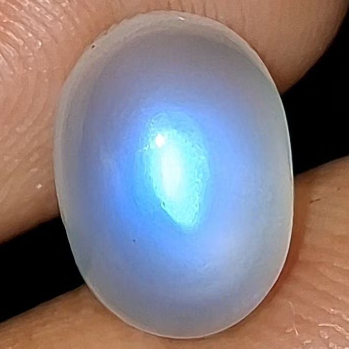 Natural Moonstone Ceylon Biduri Bulan 3,15 ct 10x7,5mm NTD Blue Sheen Ceylon