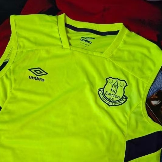 JERSEY KUTUNG UMBRO ORIGINAL BNWOT