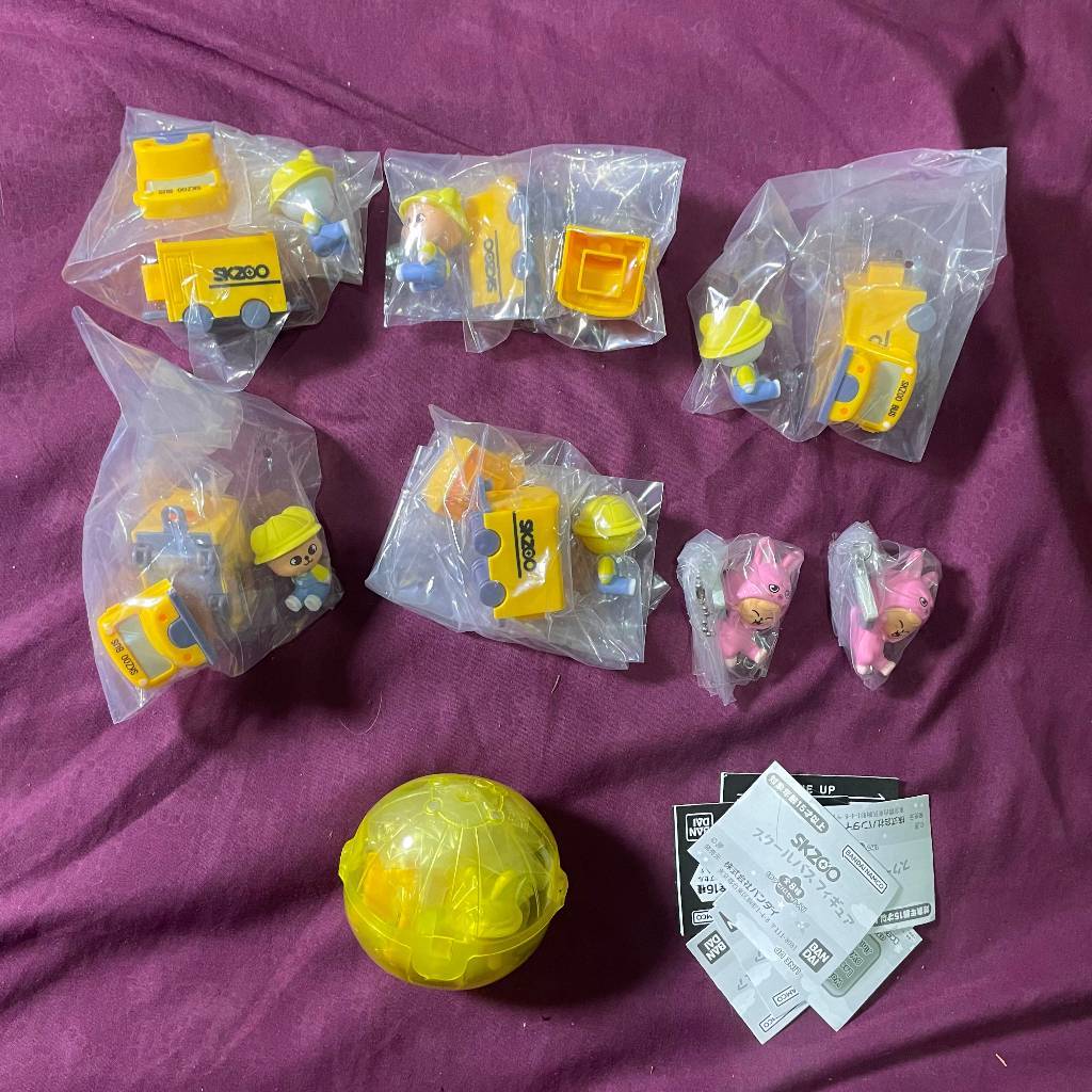 [READY STOCK] STRAY KIDS SKZOO FIGURE BANDAI GASHAPON GACHA TRAIN / KERETA & TOYWORLD