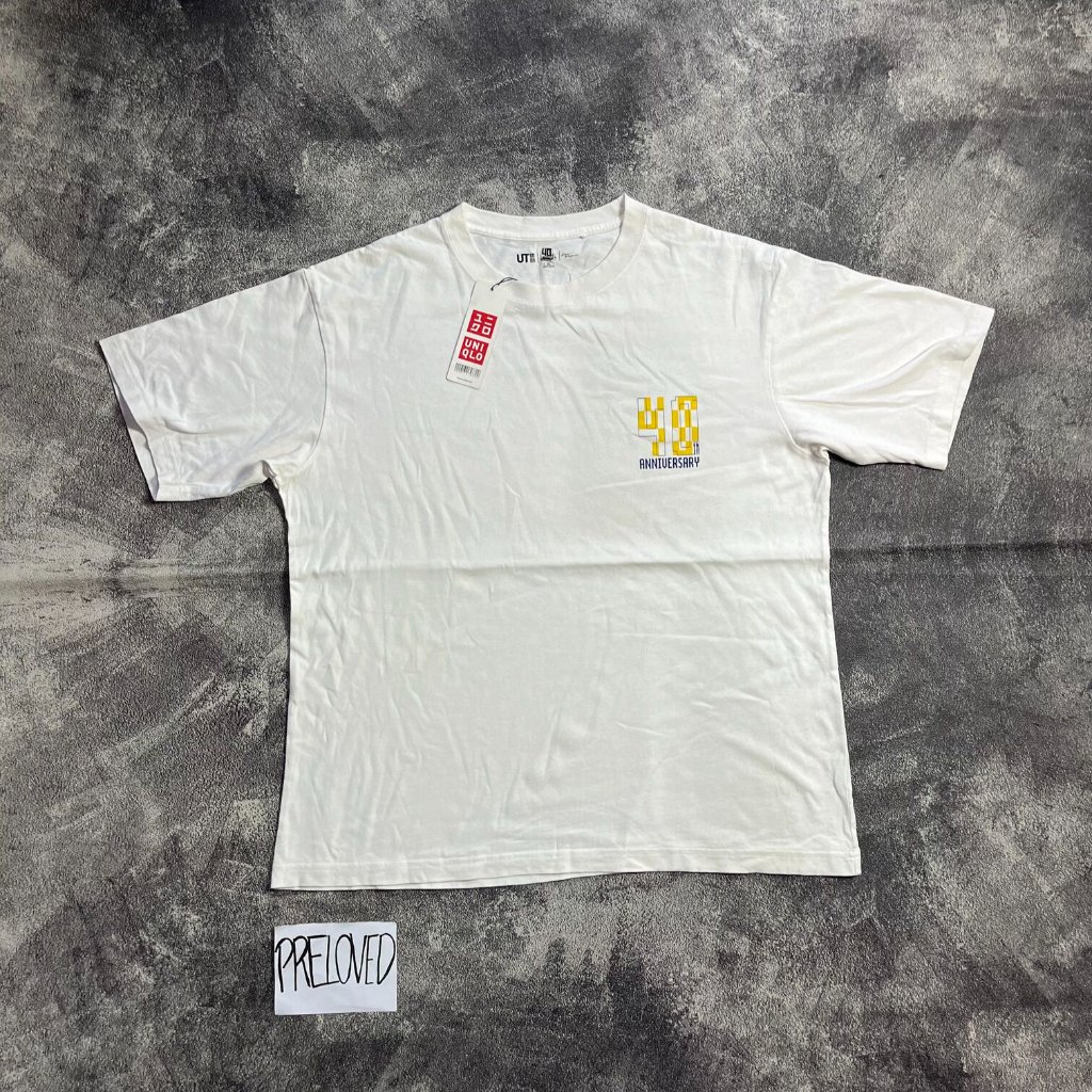 Tshirt Uniqlo UT x 40th Capcom Kaos Putih ukuran XL
