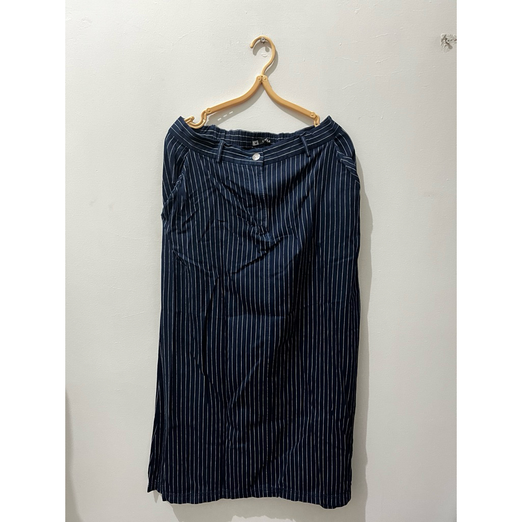 Preloved Rok Geela