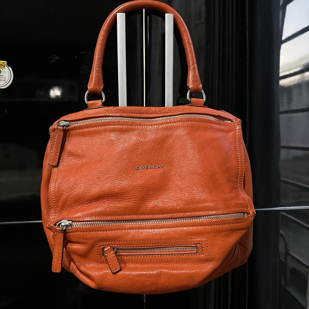 GIVENCHY PANDORA PEPE ORANGE