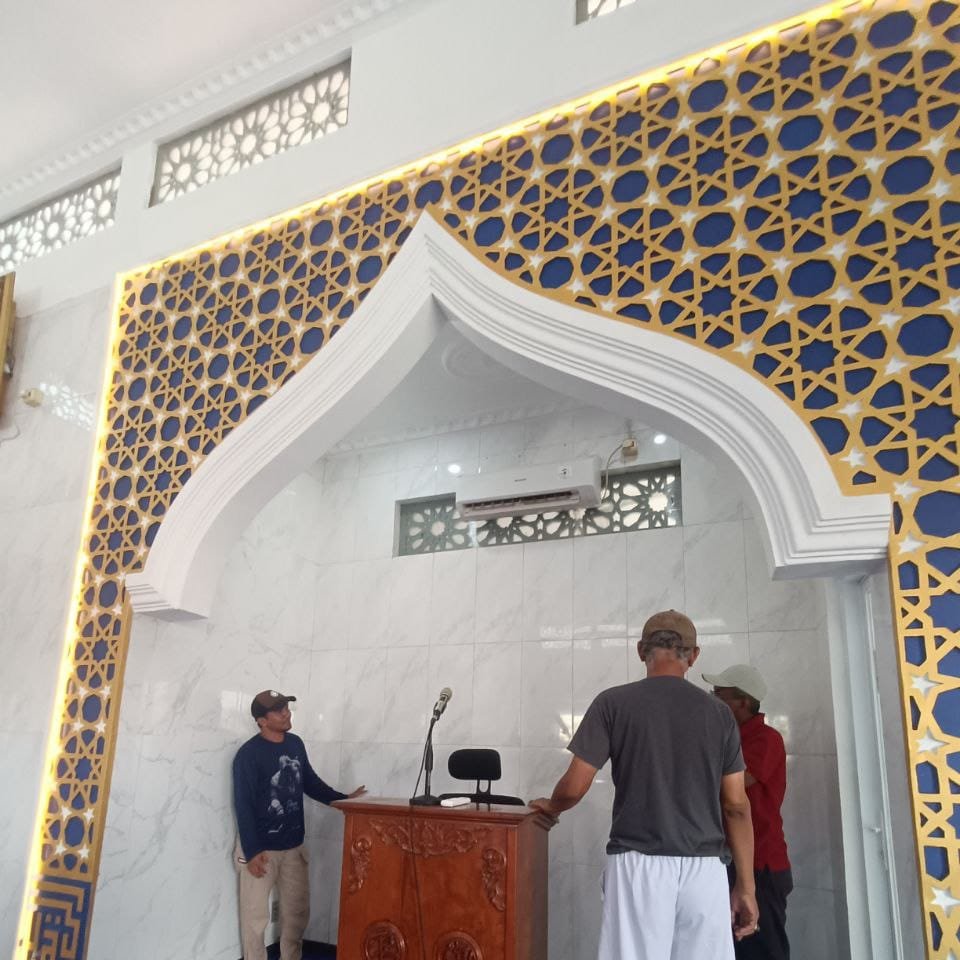 MIHRAB GRC KRAWANGAN ISLAMI UNTUK MASJID DI TANGERANG, KELURAHAN CIKOKOL – KOTA TANGERANG