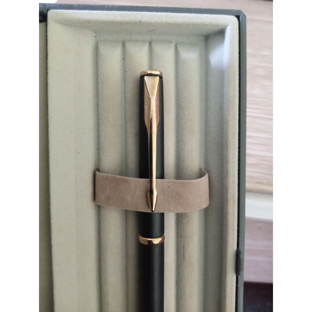 Parker Ballpoint Mewah Silver Gold Gratis Box Gravir