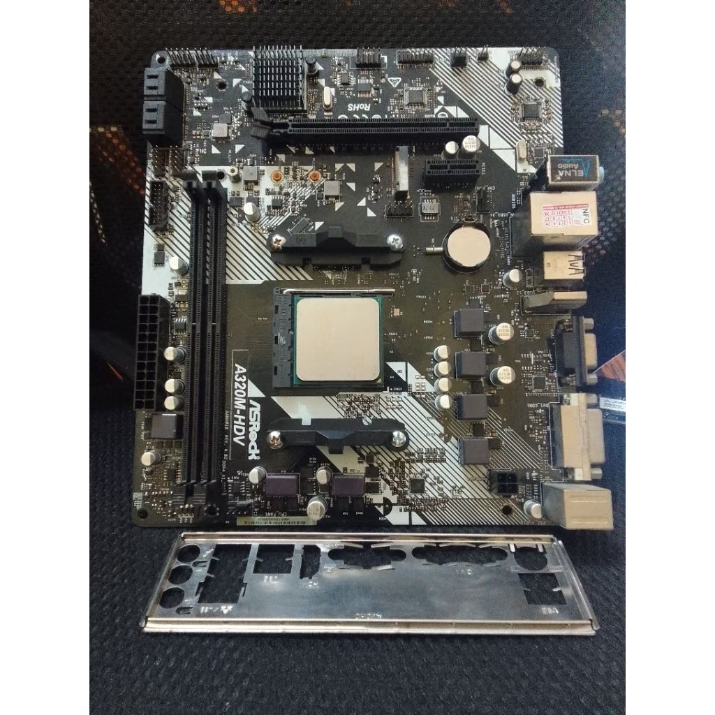 Mobo Amd ashrock A320M ddr4 Ryzen 5 2600 Garansi 1Bulan