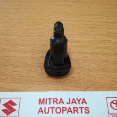 Nozzle wiper/nozzle semprotan air wiper Innova Fortuner Hilux