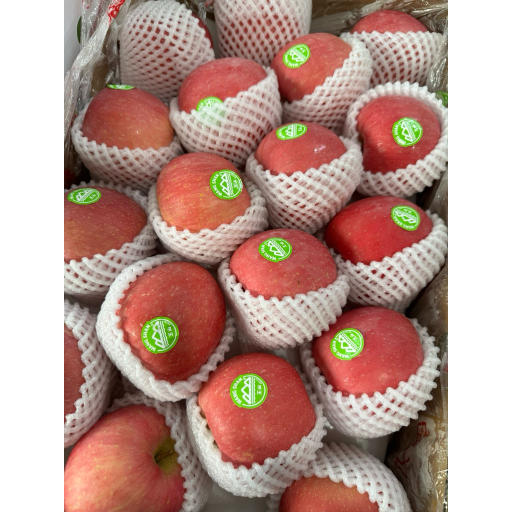 

Buah Apel Fuji premium