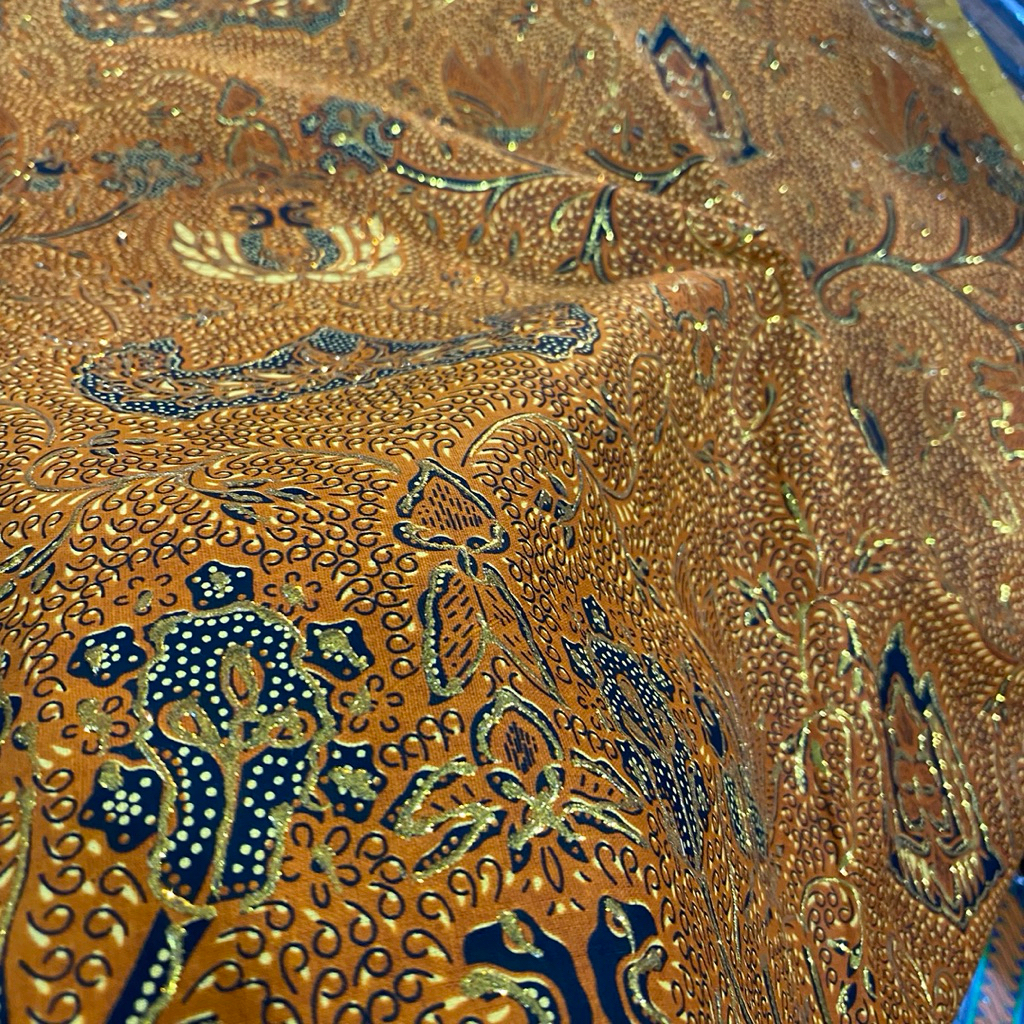 Kain batik jarik prada gliter emas motif wahyu temurun sogan