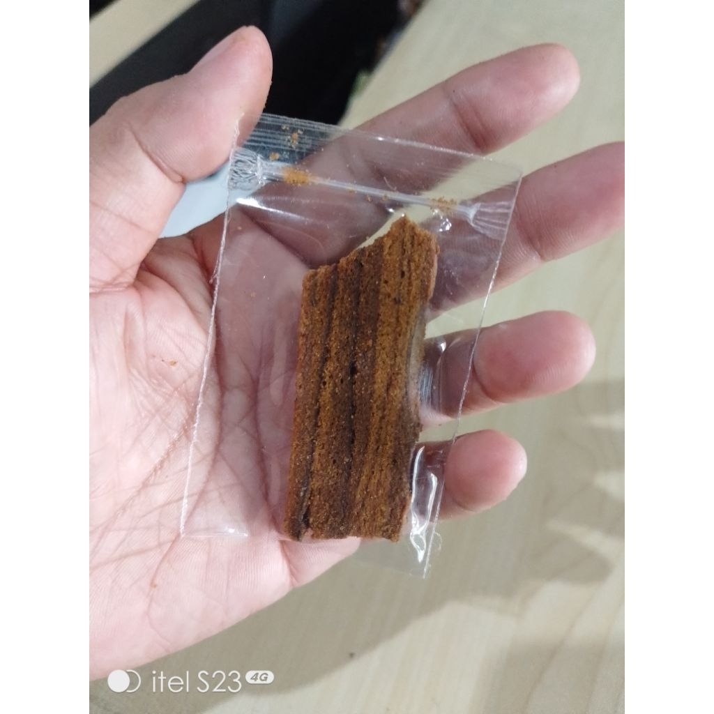 

sample lapis legit kering merek Niki Sae semarang