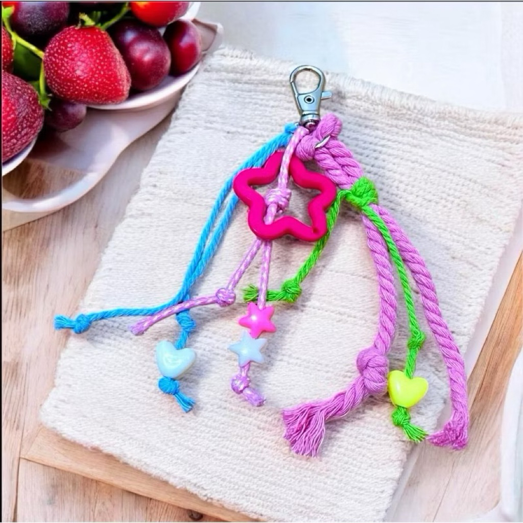 Gantungan Tas Sekolah Estetik / Bag Charm Tali Rajut