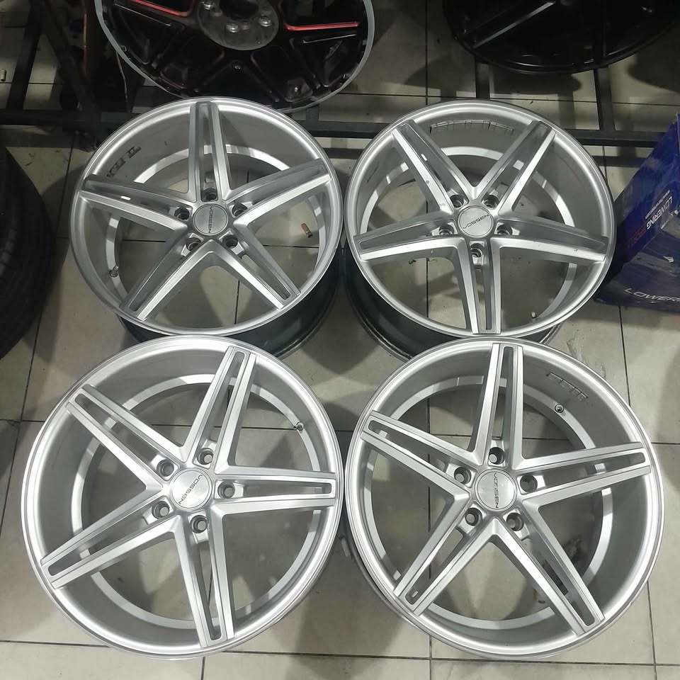 VELG SECOND VELG VOSSEN CV3 R18 H5X114,3 LEBAR 8/9 SILVER