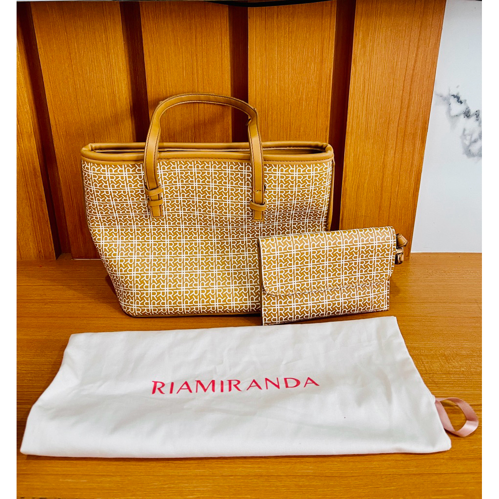 Ria Miranda Tote Bag Preloved