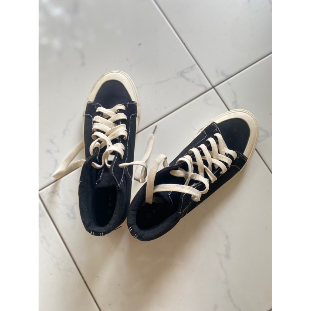 Preoved like New Airwalk Sepatu Pria High size 44