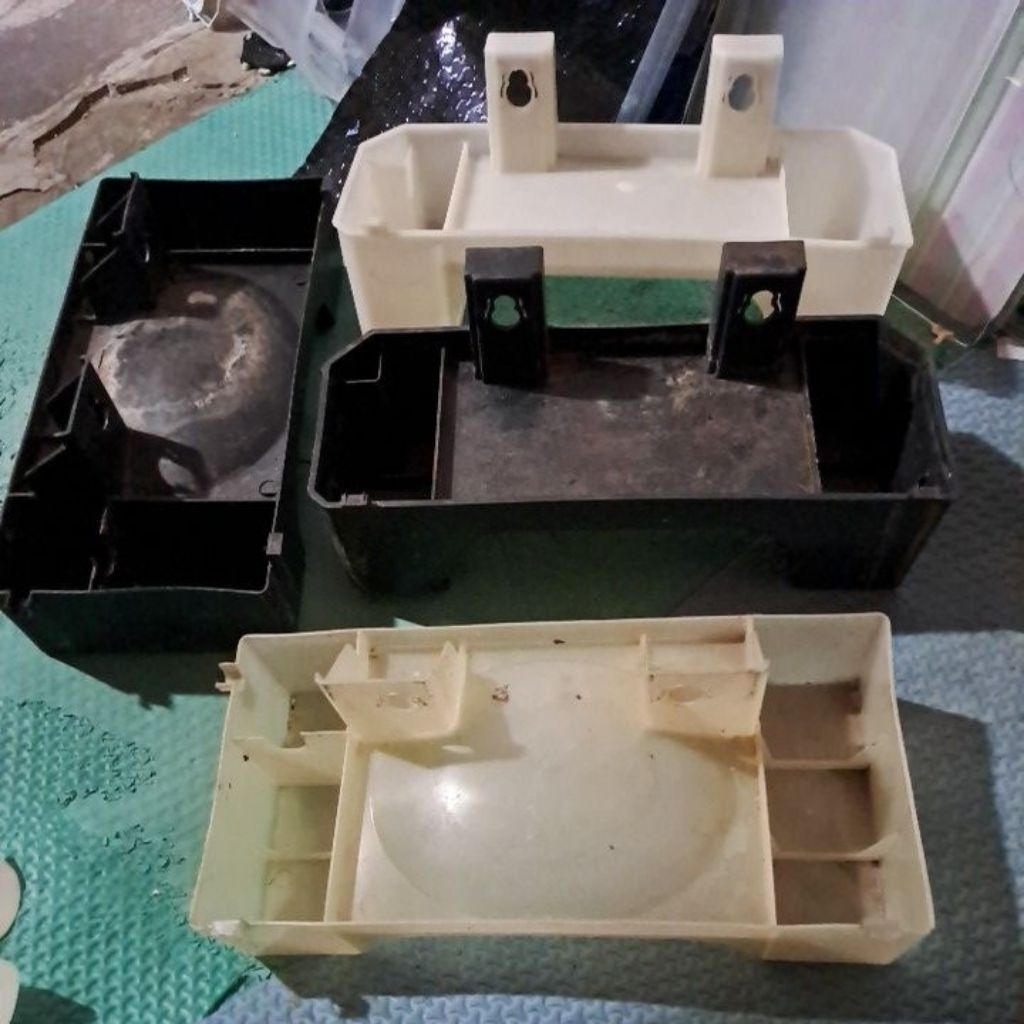 TAMPUNGAN AIR bekas BELAKANG KULKAS POLYTRON 2PINTU TIPE PR-210