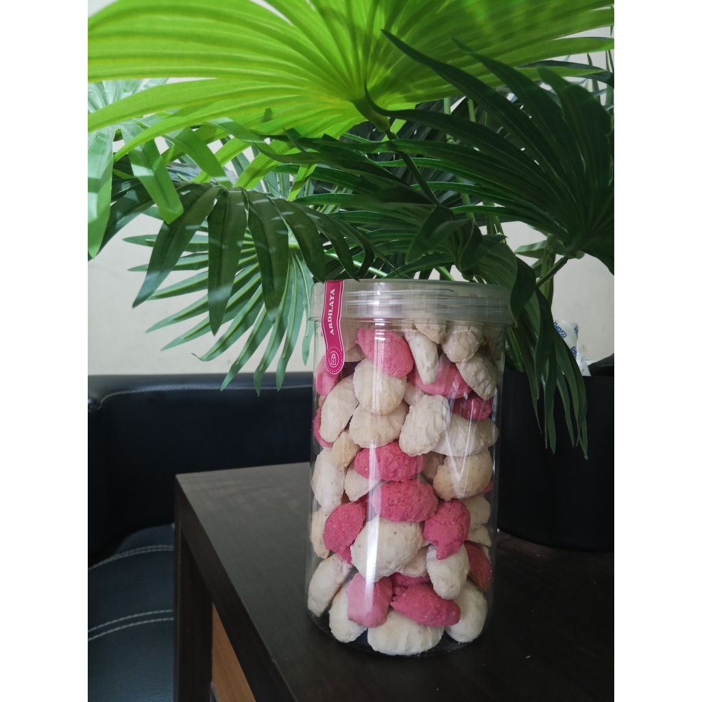 

kue caketra/kue Subadra/kue emprit