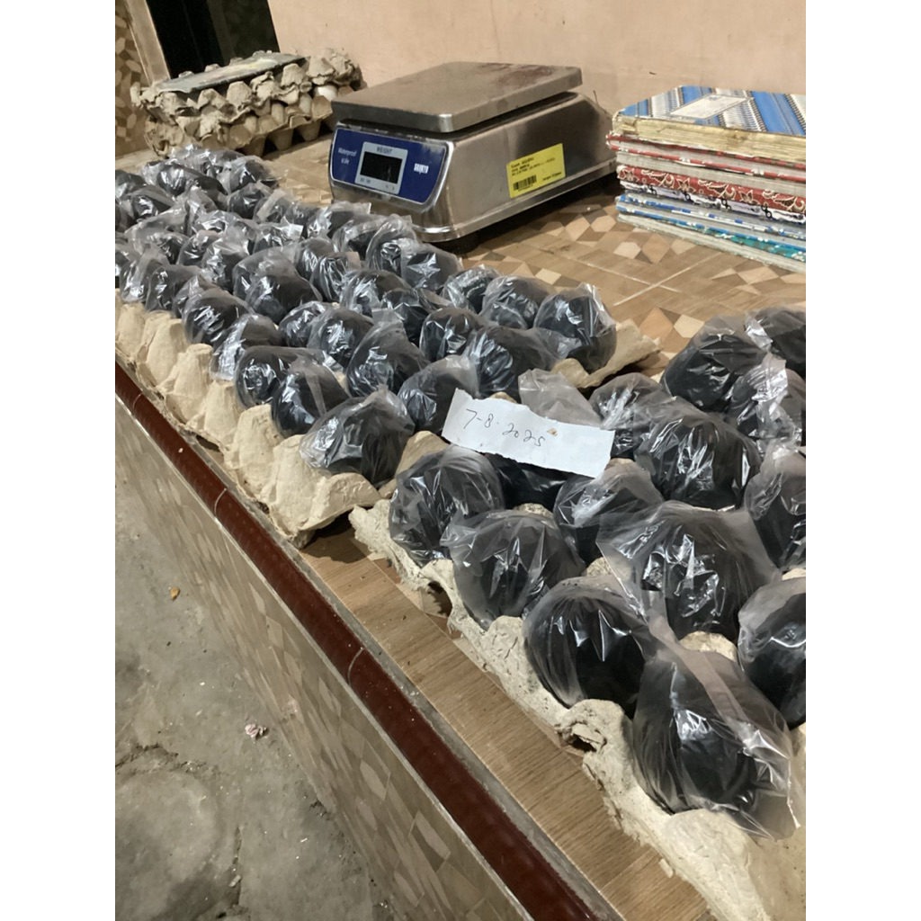 

TELUR BEBEK ASIN UNTUK DIKONSUMSI