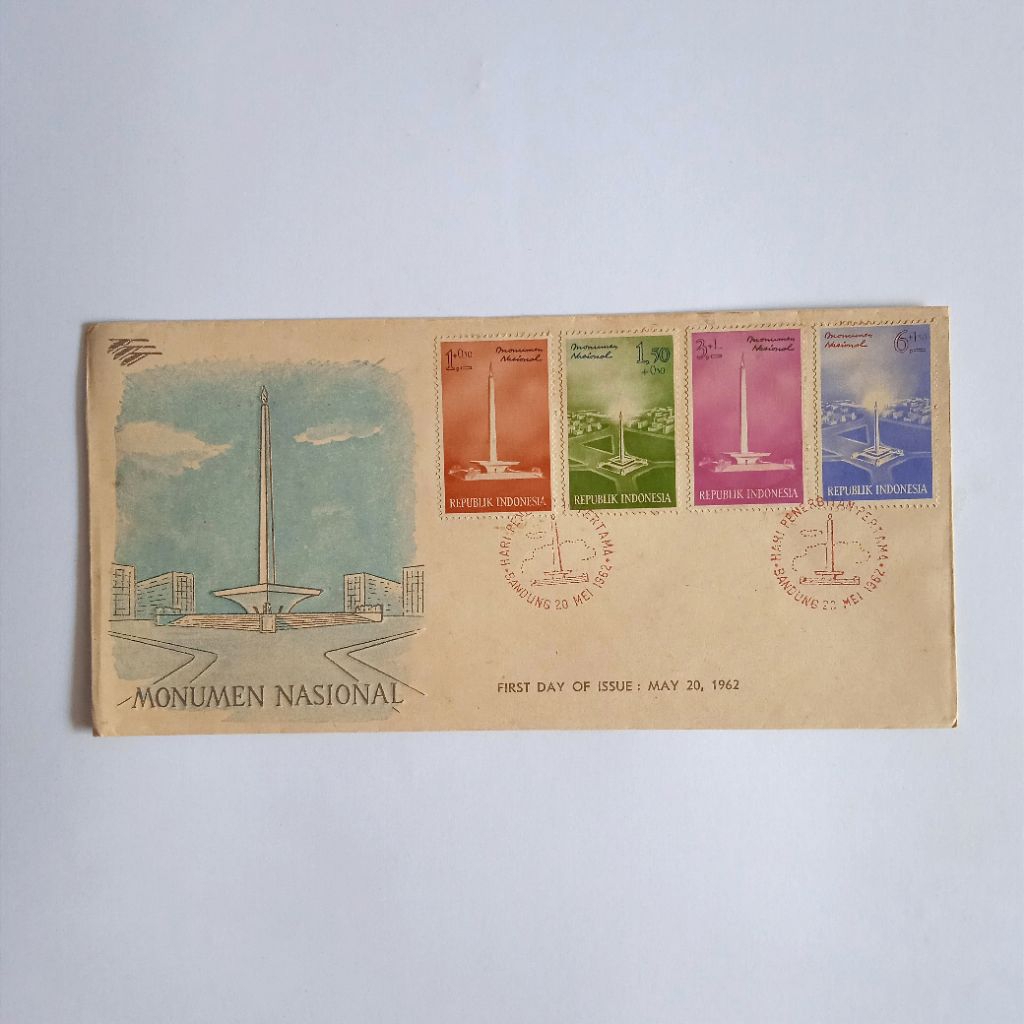 

Antik Vintage Perangko Sampul Hari Pertama MONUMEM NASIONAL Terbit 20 Mei 1962 Utuh Layak Koleksi