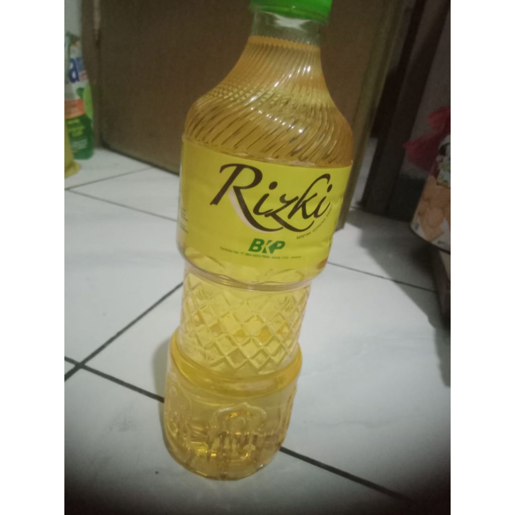 

minyak Rizky 800 ml