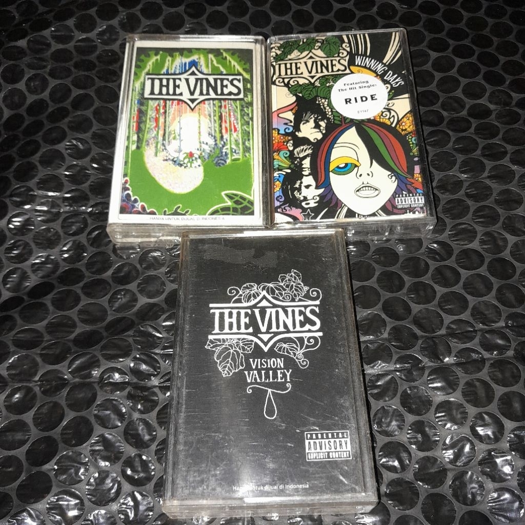 kaset pita the vines / sepaket