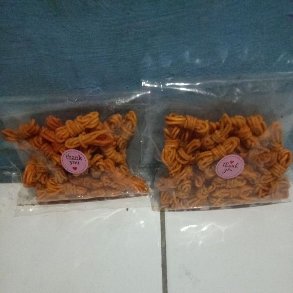 

MIE GULUNG pedas daun jeruk