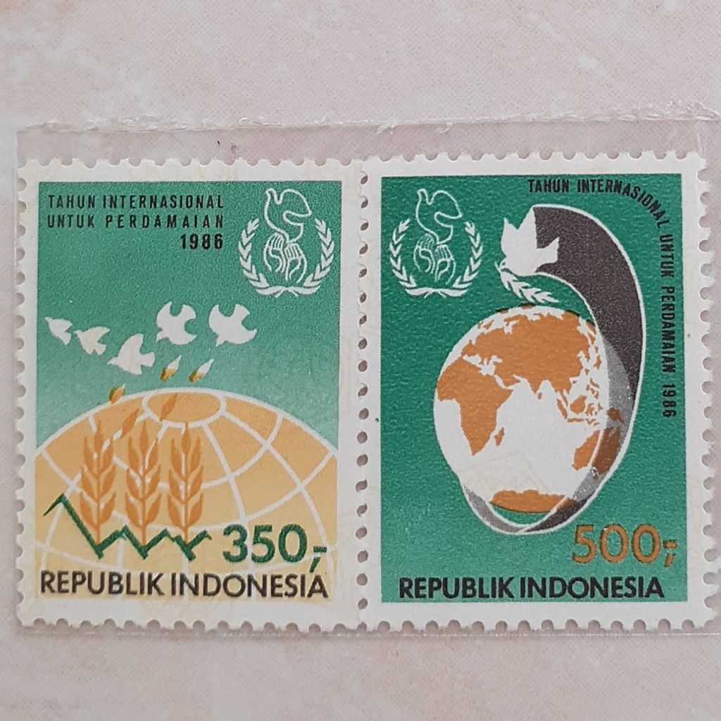 

(O) Perangko Indonesia Tahun Internasional untuk Perdamaian Tahun 1986 set lengkap 2pcs