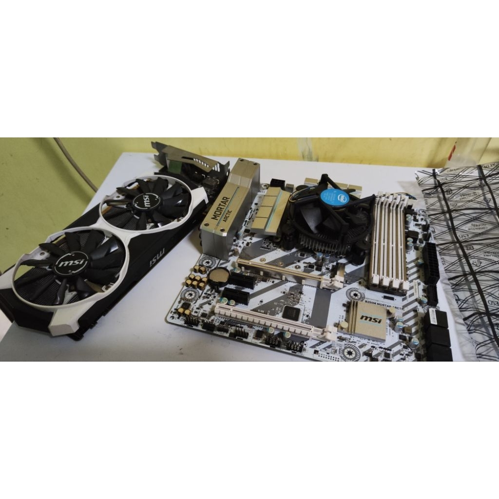 VGA MSI GTX 970 & Motherboard MSI MORTAR ARTIC 250M