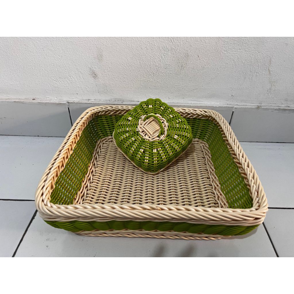 bokor rotan sintetis kotak