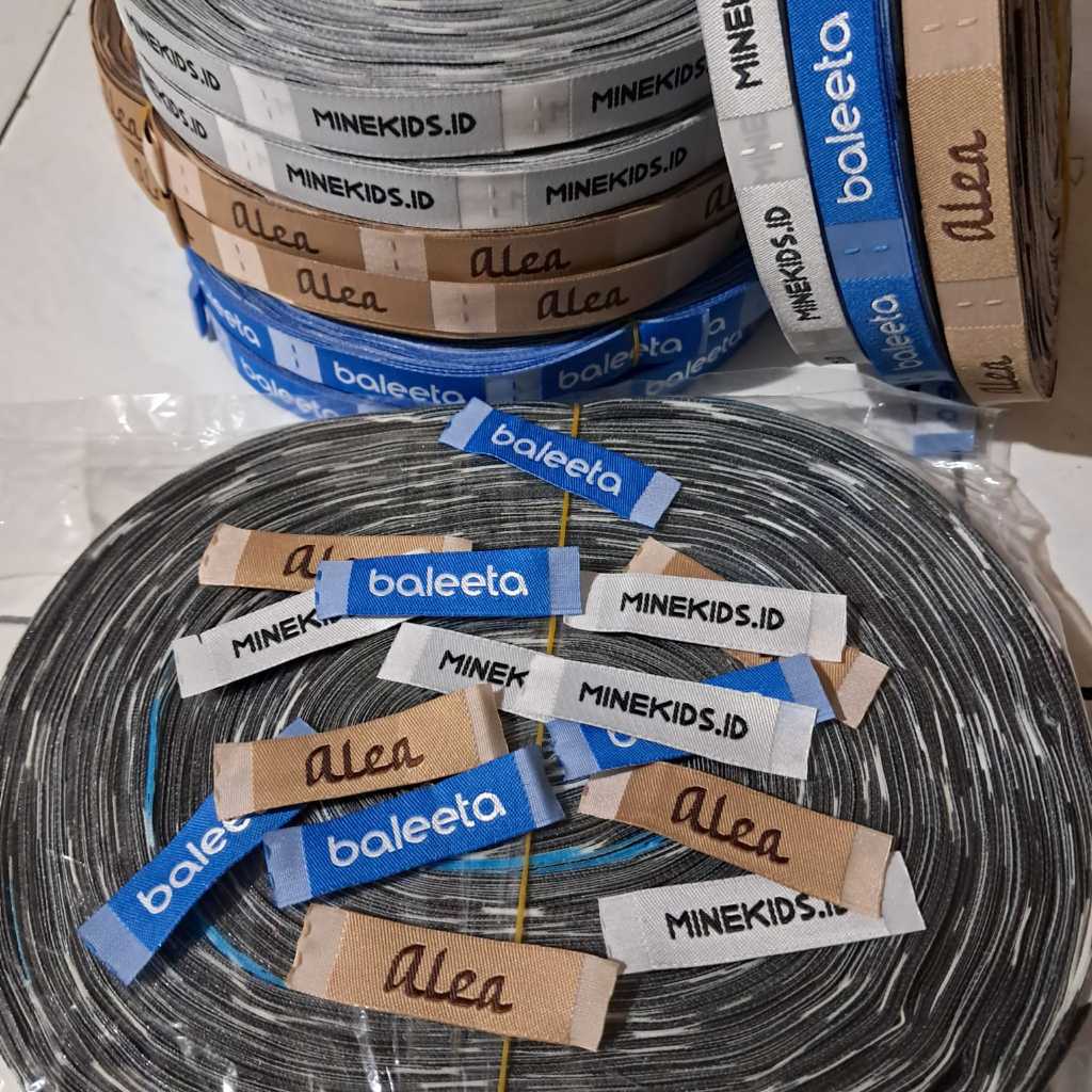 

Label Woven Custom Bordir Uk 1,5x4,5cm Minimal 1200 Pcs