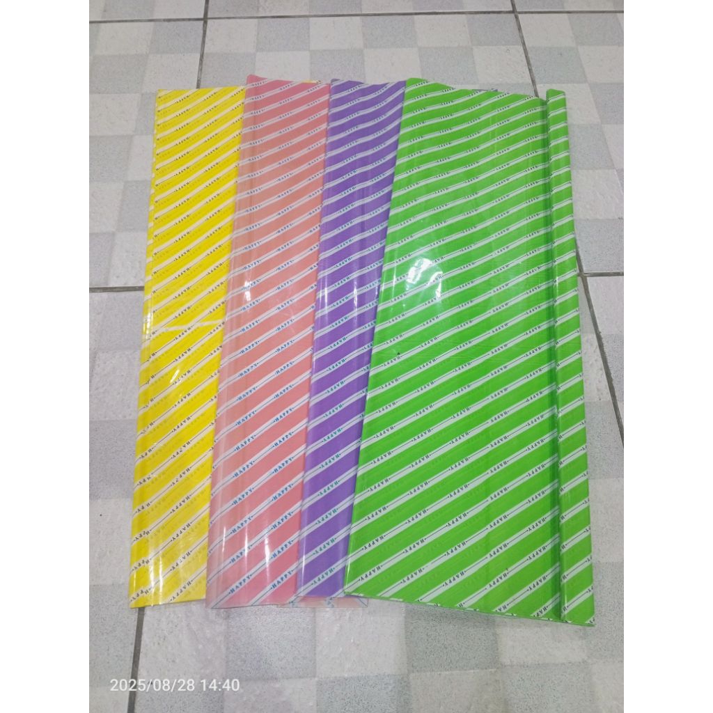 

kertas kado plastik ukuran 90x70@1lembar