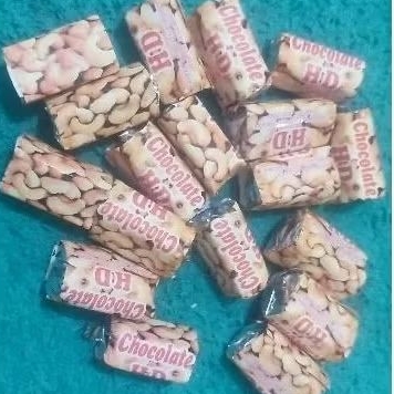 

Coklat piramid karakter Kiloan 1kg isi 120 pcs