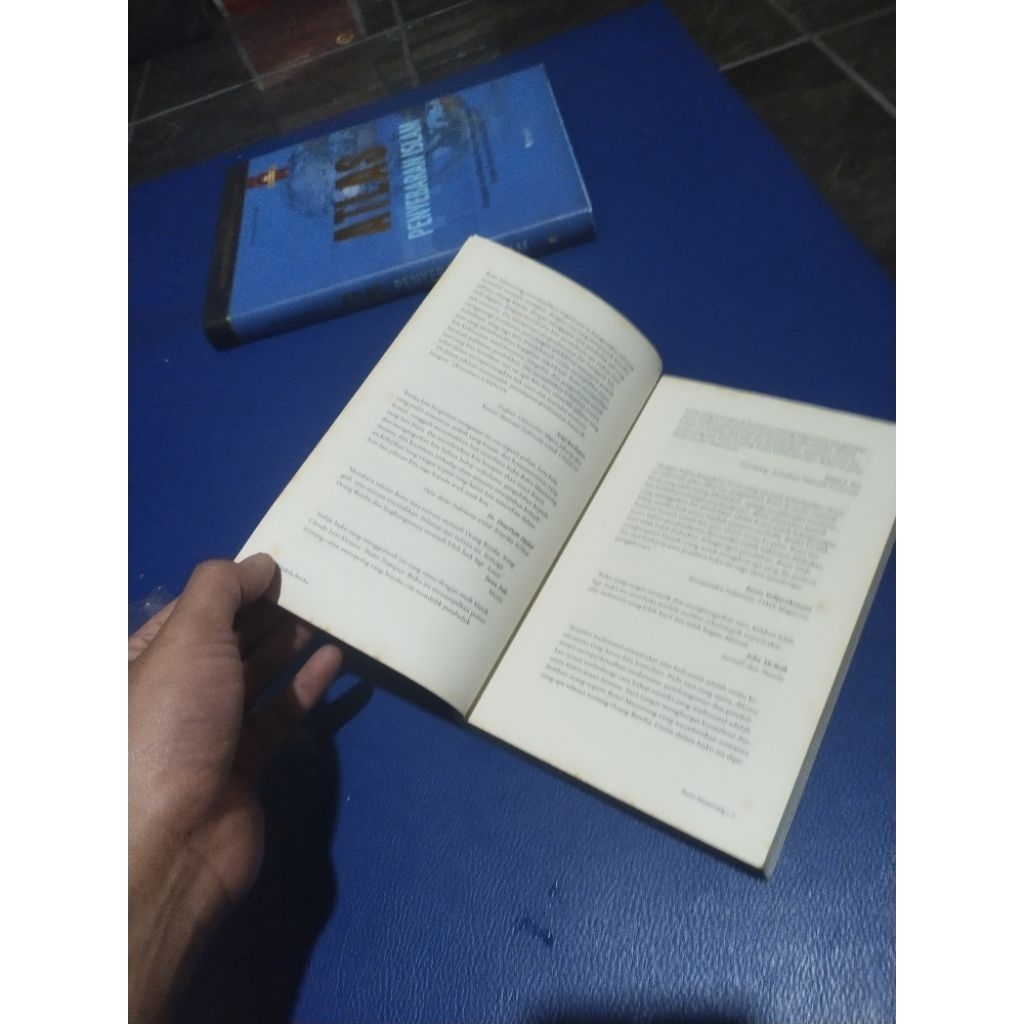 BUKU SOKOLA RIMBA BUTET MANURUNG