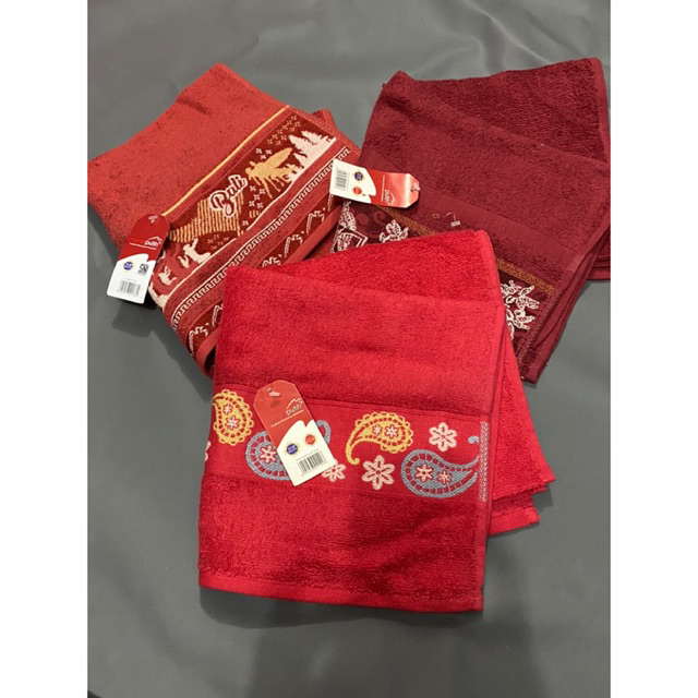 handuk 50x100 merah putih