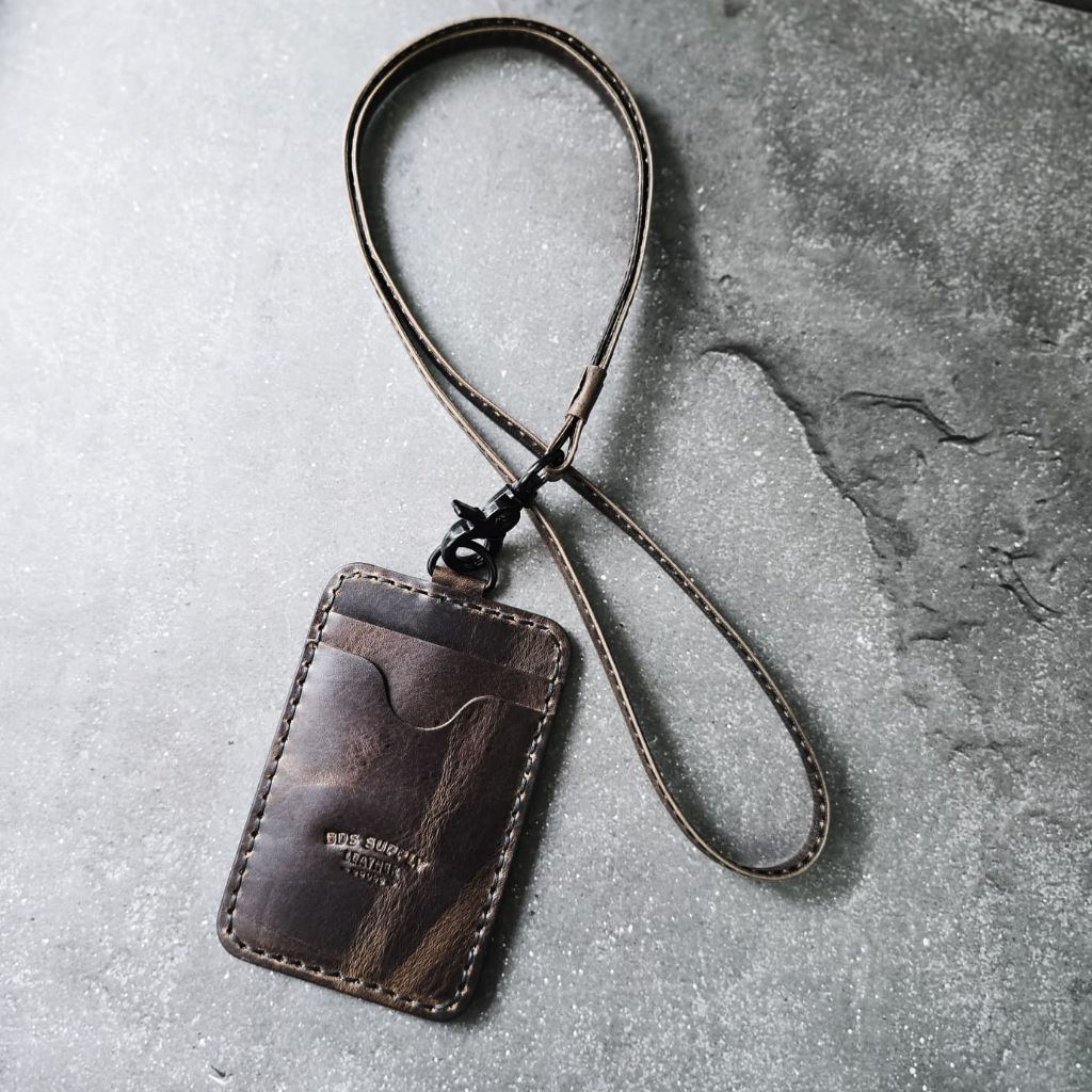 

BDS BROOKS GRANITE Vintage, Handcrafted leather lanyard ID holder