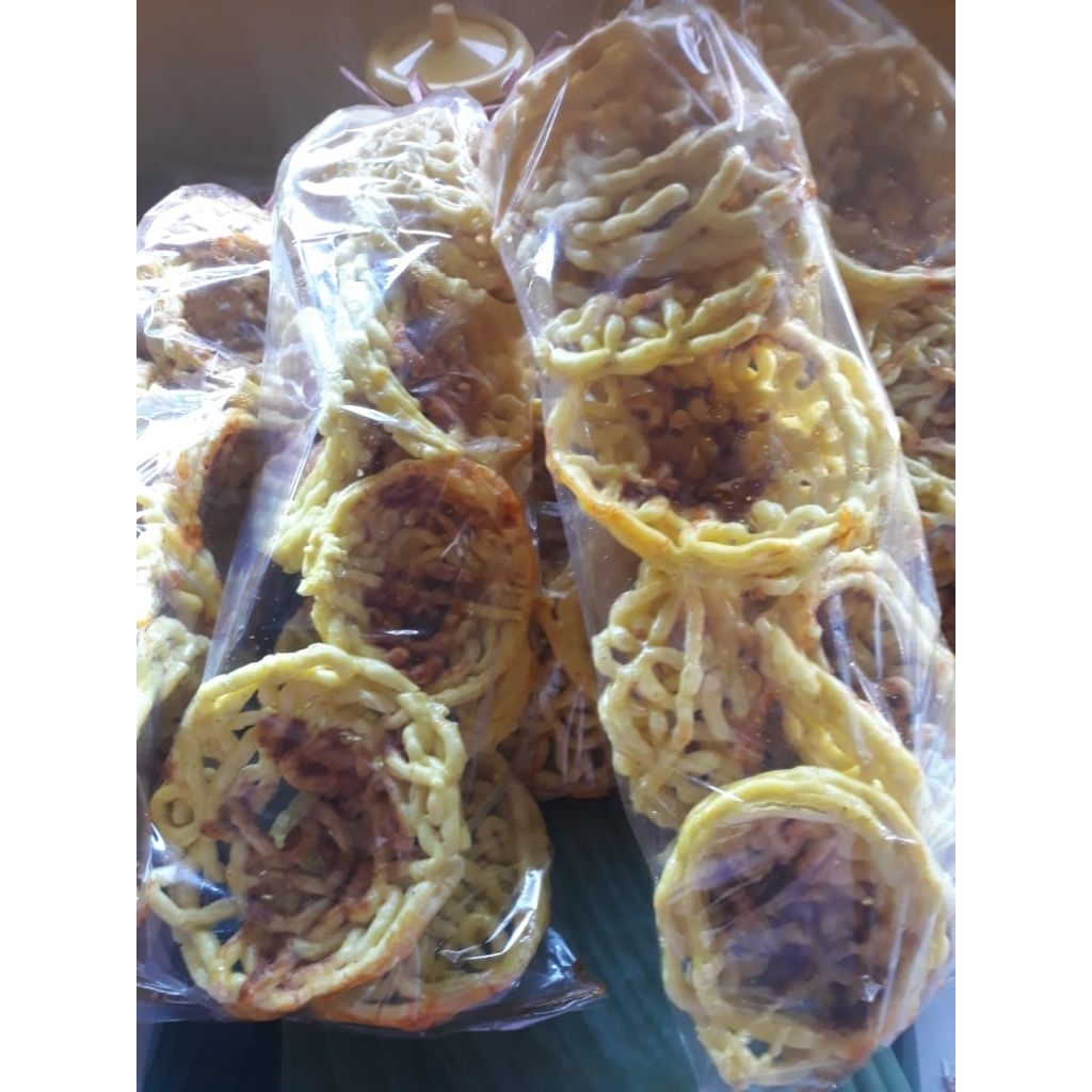 

krupuk usek mie sambel/krupuk pasir